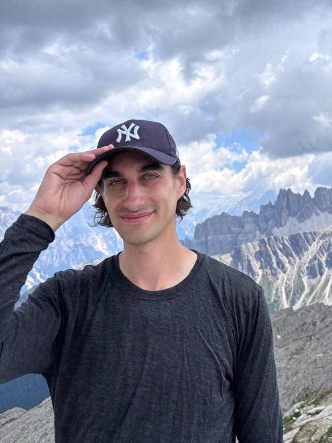 Headshot of Billy Kaufman