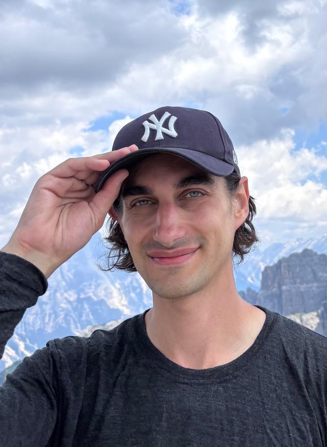 Headshot of Billy Kaufman